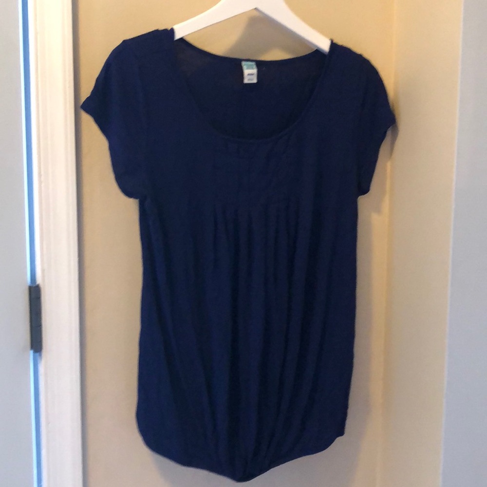 Old Navy maternity T-shirt